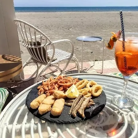 Con Tres Playa Levante Apartman *